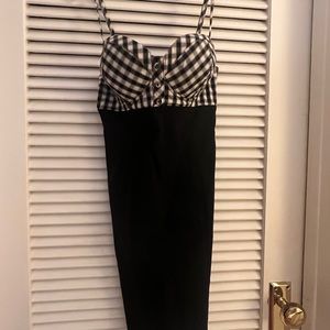 Guess mini dress. Stretch fabric.  Built in bra pads.